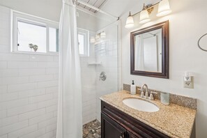 Condo, 1 Bedroom | Bathroom