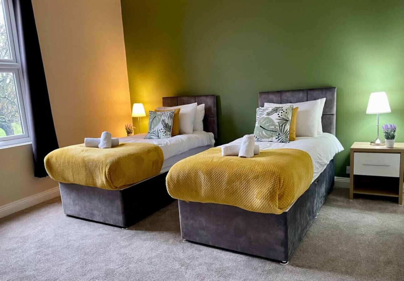 3 bedrooms, desk, iron/ironing board, WiFi