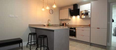 Microwave, oven, stovetop, dishwasher