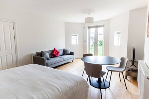 Interior - Charming Sanctuary in St Leonards on Sea - Flat 1 (Hastings)