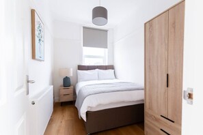 2 chambres, bureau, fer et planche à repasser, Wi-Fi