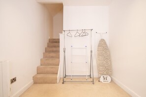 Interior - Newly Renovated Sanctuary for 4 in Charlotte House (Ipswich)