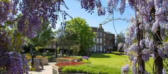 Colchester Retreat: 4BR 2BATH Ample Street Parking