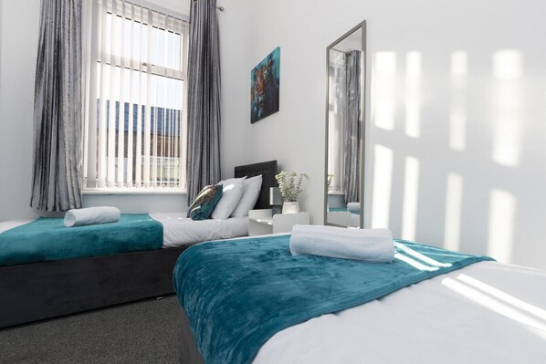 3 bedrooms, desk, iron/ironing board, WiFi