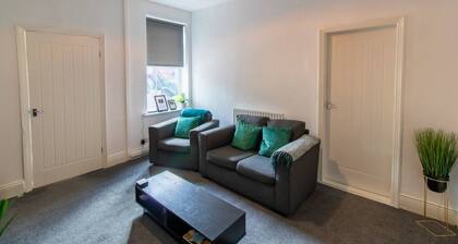 Coastal Comfort Haven 3BR Retreat