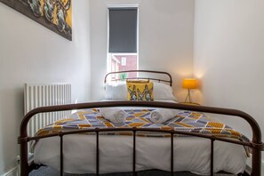 3 chambres, bureau, fer et planche à repasser, Wi-Fi gratuit