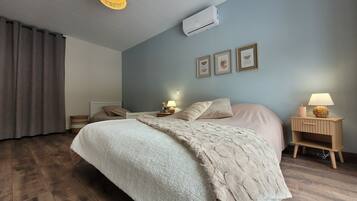 2 bedrooms, iron/ironing board, travel cot, free WiFi