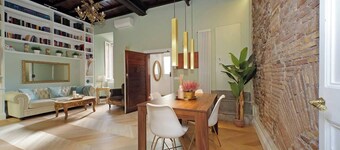 Luxury, Quiet, 3 Bdr apt near Pantheon "Le Colonne"