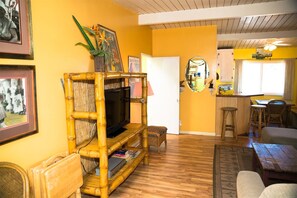 Condo, 2 Bedrooms | Living area