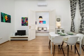 2 Schlafzimmer, Bügeleisen/Bügelbrett, WLAN, Bettwäsche