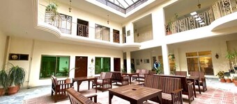 Shelton Rezidor Hotel Kumrat