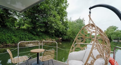 L'Escale Royale Poissy Ile de Migneaux