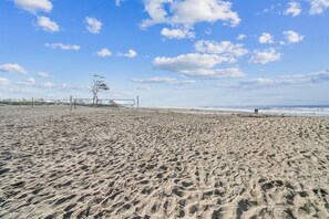 Condo, 1 Bedroom | Beach