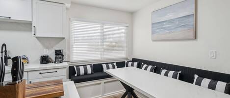 Condo, 2 Bedrooms | Interior