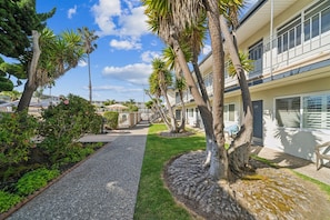 Condo, 2 Bedrooms | Property grounds