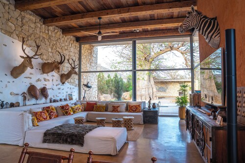 Casa del Toro Luxury Ranch