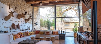 Casa del Toro Luxury Ranch