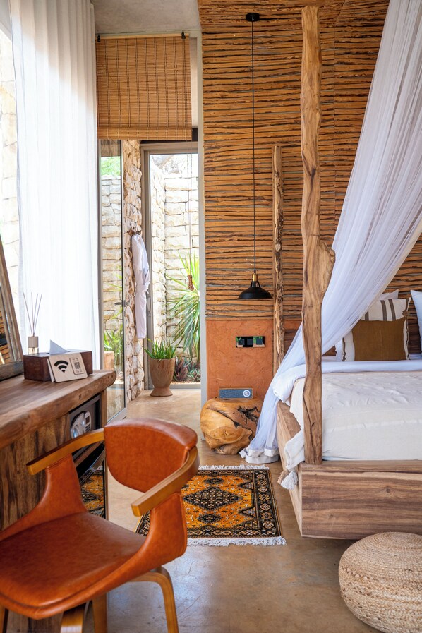 El Matador | In-room safe, blackout curtains, soundproofing, iron/ironing board - Casa del Toro Luxury Ranch (Nguekhokhe)