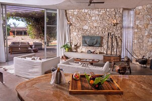 Bañera y ducha independientes, artículos de tocador gratuitos