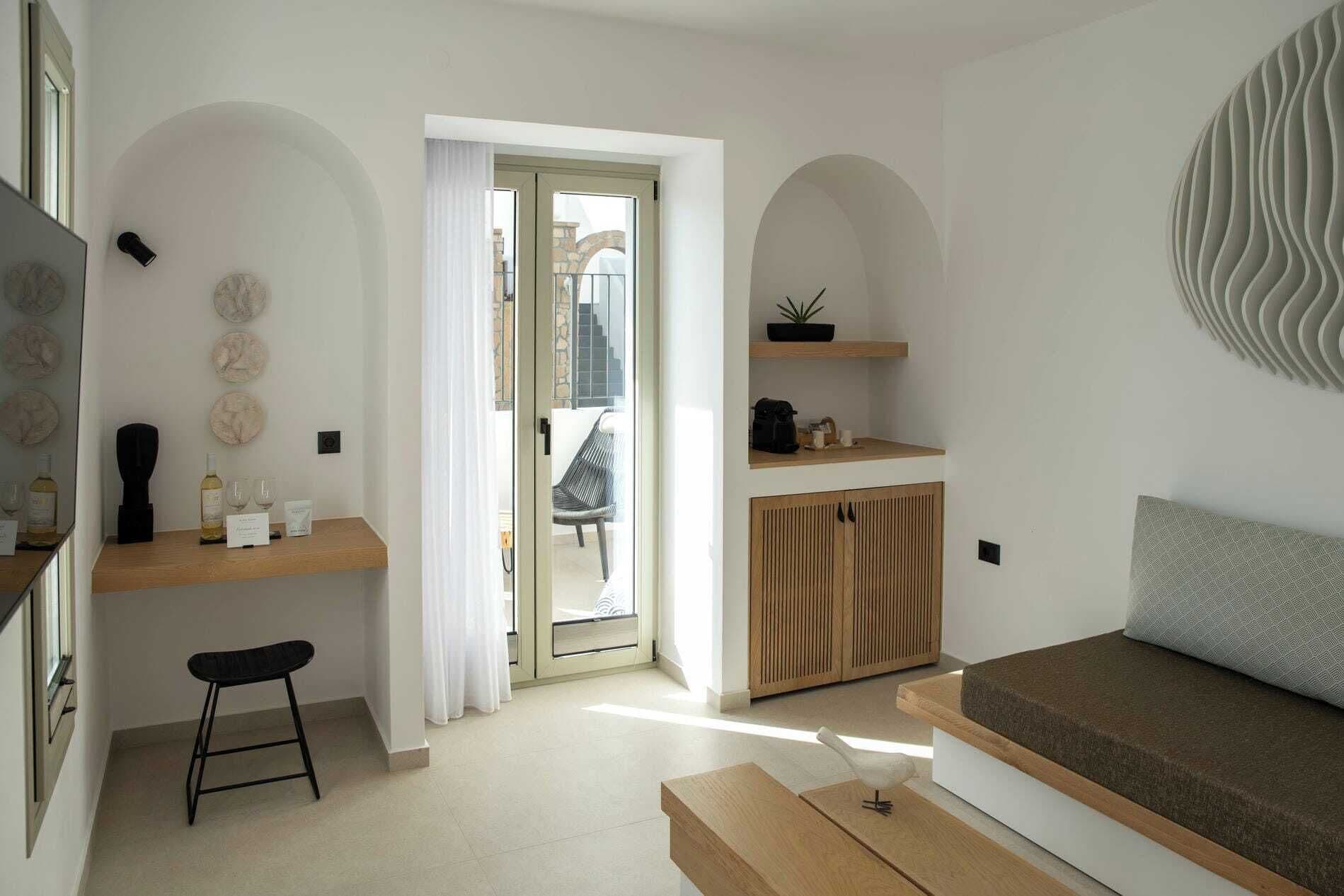 Suite Signature, vistas a la piscina | Zona de estar