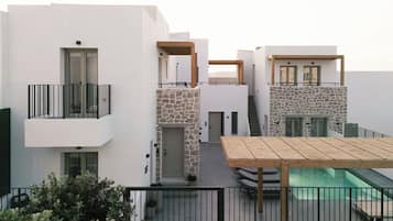 Front of property – evening/night