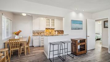 Condo, 2 habitaciones | Interior