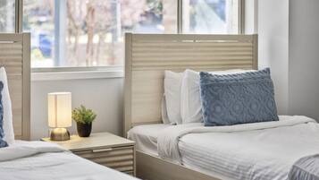 5 habitaciones, tabla de planchar con plancha, wifi y ropa de cama