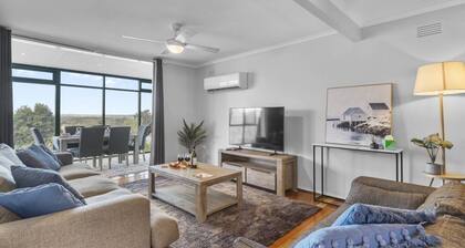 Spacious 5BR Retreat | Sleeps 10