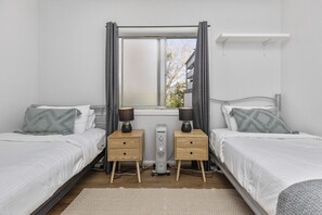 2 chambres, fer et planche à repasser, Wi-Fi, draps fournis