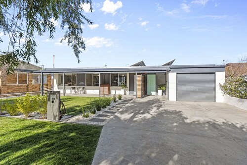 Patio with BBQ | Festoon Lights | Full Kitchen