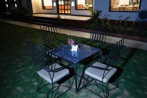 Área de estar no saguão