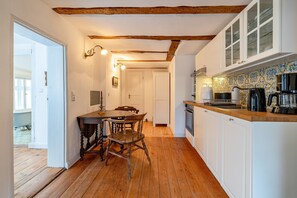 Kühlschrank, Ofen, Herdplatte, Geschirrspüler