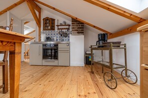 Kühlschrank, Ofen, Herdplatte, Toaster