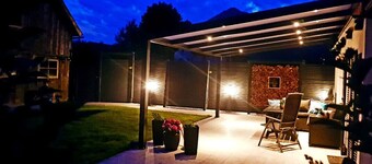 Vacation home TraunseeStrand EXKLUSIV in lakeside location incl. spacious garden