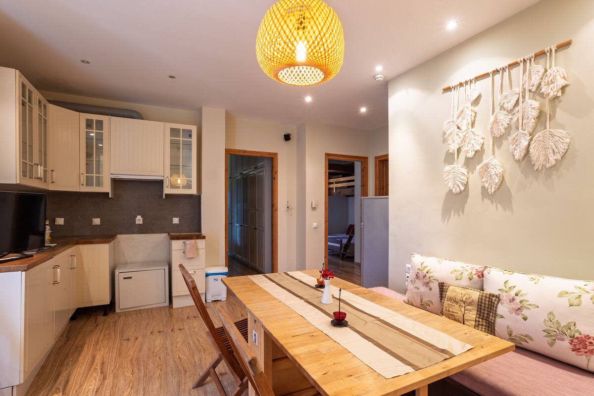 Family Apartment, Mountain View | Living area
