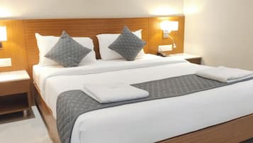 Standard Double Room, City View | Desk, laptop workspace, free WiFi