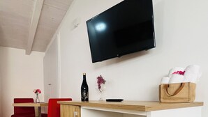 Tremannsrom – comfort, byutsikt | Wi-fi (inkludert)