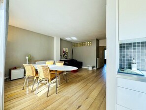 Dining - Beachfront apartment (Lido di Camaiore)