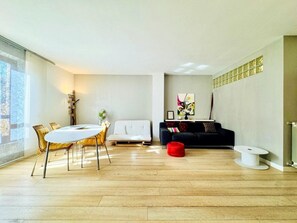Living area - Beachfront apartment (Lido di Camaiore)