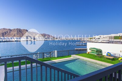 Bloomfields 4PluseMaid Royal Dana Villas