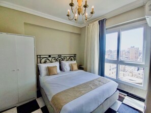 1 bedroom, iron/ironing board, WiFi, bed sheets - Arabian Nights by the Sea 2 (Alexandria Governorate)