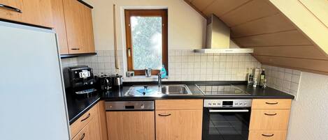 Forno, piano cottura, lavastoviglie