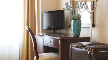 Standard Double or Twin Room | In-room safe, free WiFi