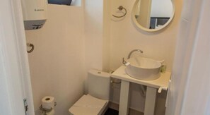 Double Room, Balcony | Bathroom