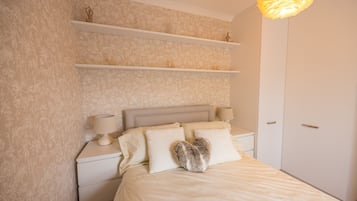 Huis | 1 slaapkamer, een strijkplank/strijkijzer, gratis wifi, beddengoed