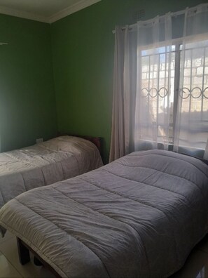 3 Schlafzimmer, Bügeleisen/Bügelbrett, WLAN, Bettwäsche