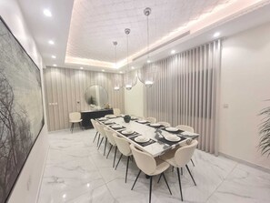 Comfort Villa | In-room dining - Hometel Khozama Jed (Jeddah)