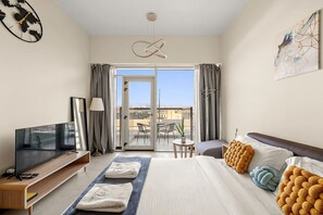 Iron/ironing board, travel crib, WiFi, bed sheets