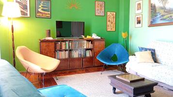 Smart TV, books