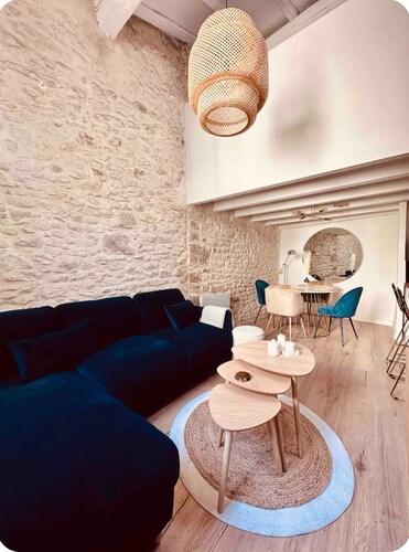 Duplex 2 minutes from the arena and maison carrée